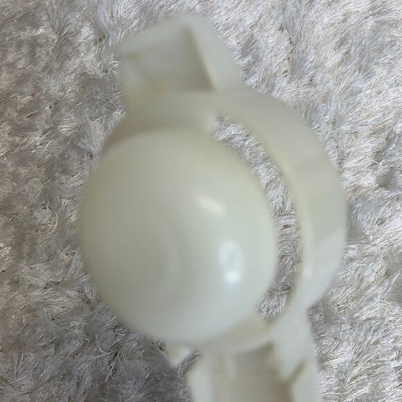 Tupperware Egg Separator White Vintage Plastic - Picture 3 of 4